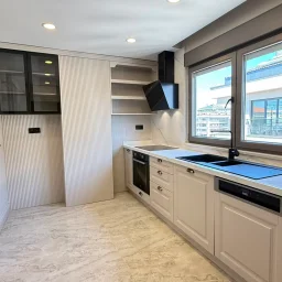 Academy Caddebostan  Bağdat Caddesi'ne 5.bina Satılık 4+1 Boş Daire