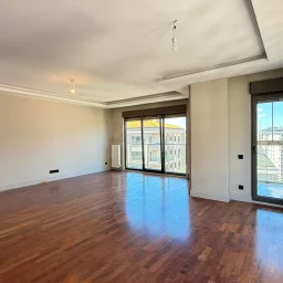 Academy Caddebostan  Bağdat Caddesi'ne 5.bina Satılık 4+1 Boş Daire