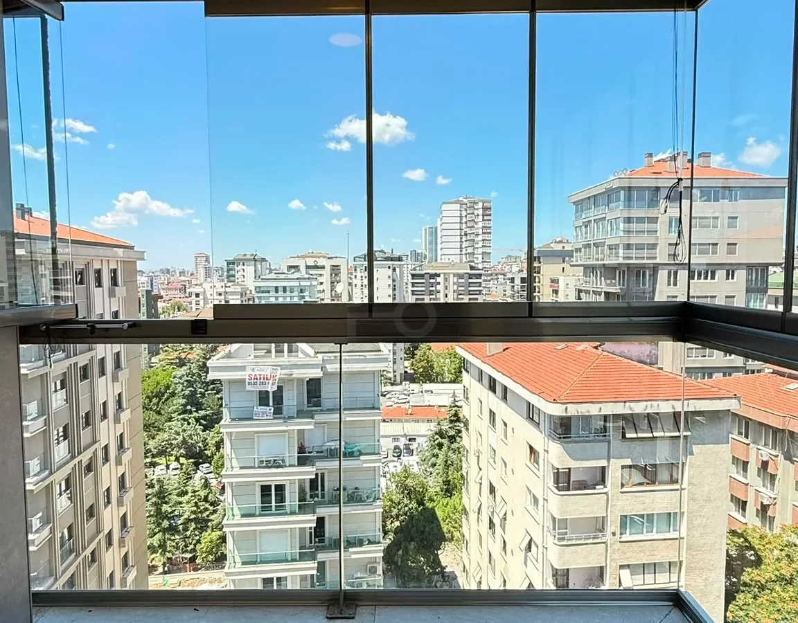 Academy Caddebostan  Bağdat Caddesi'ne 5.bina Satılık 4+1 Boş Daire