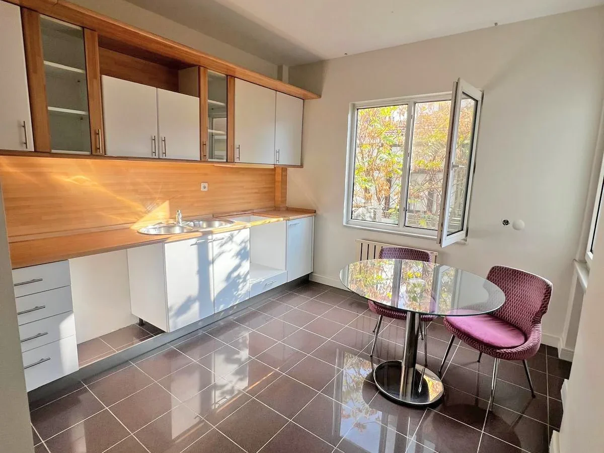 Bağdat Cad. Erenköy'ün En Güzel Yerinde Geniş 2+1 Kiralık Daire