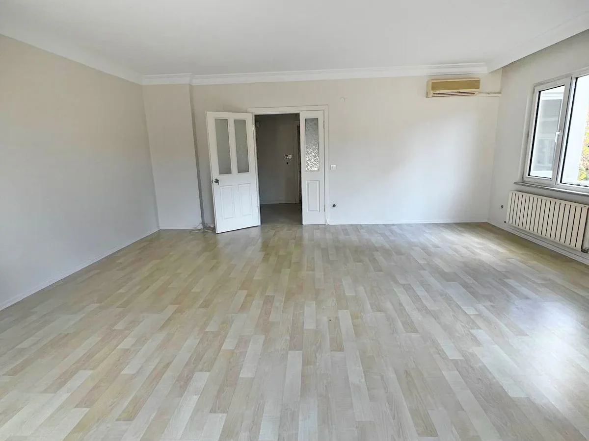 Bağdat Cad. Erenköy'ün En Güzel Yerinde Geniş 2+1 Kiralık Daire