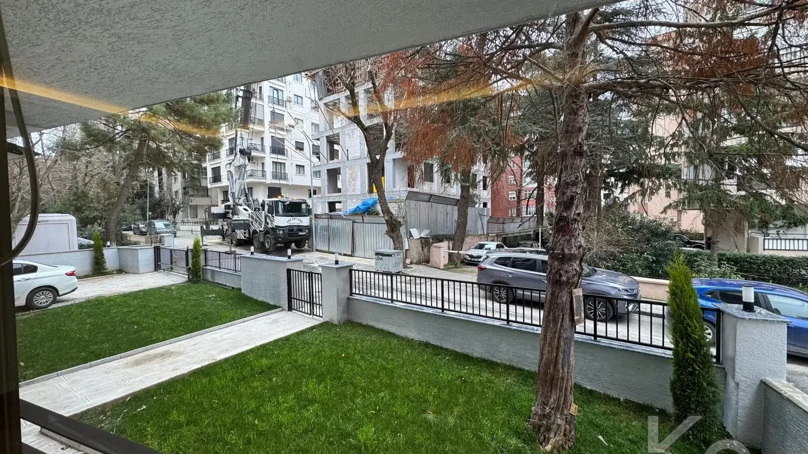 Laci̇vert Cadde Çi̇ftehavuzlar Bağdat Yakini Sifir 3+1