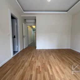 Laci̇vert Cadde Çi̇ftehavuzlar Bağdat Yakini Sifir 3+1