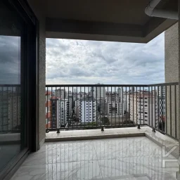 Laci̇vertcadde Ömerpaşa Sifir Ebeveynli̇ Balkonlu 105m² Net 3+1