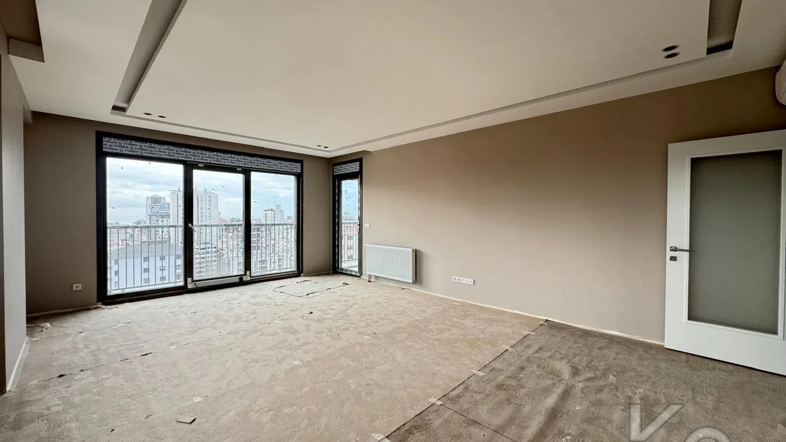 Laci̇vertcadde Ömerpaşa Sifir Ebeveynli̇ Balkonlu 105m² Net 3+1