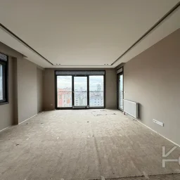 Laci̇vertcadde Ömerpaşa Sifir Ebeveynli̇ Balkonlu 105m² Net 3+1