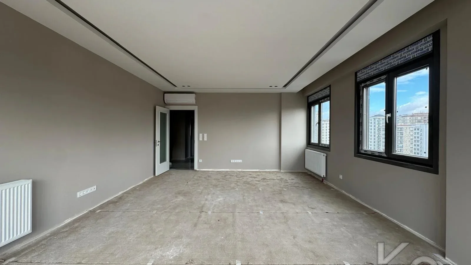 Laci̇vertcadde Ömerpaşa Sifir Ebeveynli̇ Balkonlu 105m² Net 3+1