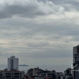 Laci̇vertcadde Ömerpaşa Sifir Ebeveynli̇ Balkonlu 105m² Net 3+1