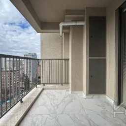 Laci̇vertcadde Ömerpaşa Sifir Ebeveynli̇ Balkonlu 105m² Net 3+1