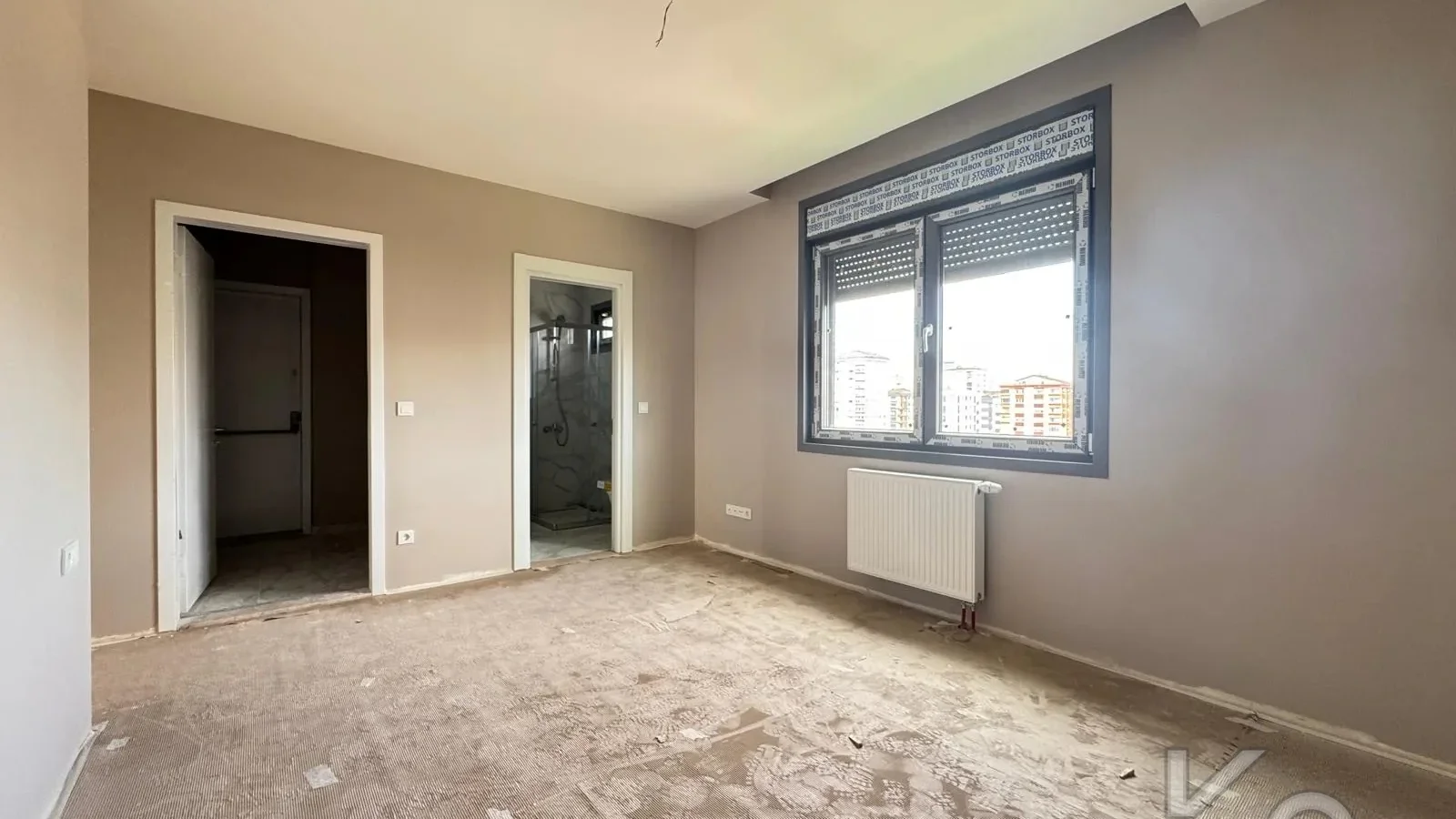 Laci̇vertcadde Ömerpaşa Sifir Ebeveynli̇ Balkonlu 105m² Net 3+1