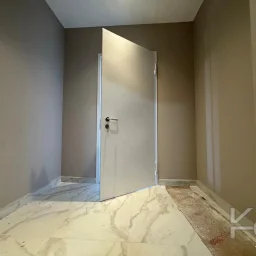 Laci̇vertcadde Ömerpaşa Sifir Ebeveynli̇ Balkonlu 105m² Net 3+1