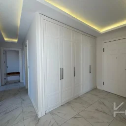 Laci̇vertcadde Erenköy Güvenli̇kli̇ Havuzlu Terasli 205m² Net 4+2