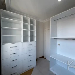Laci̇vertcadde Erenköy Güvenli̇kli̇ Havuzlu Terasli 205m² Net 4+2