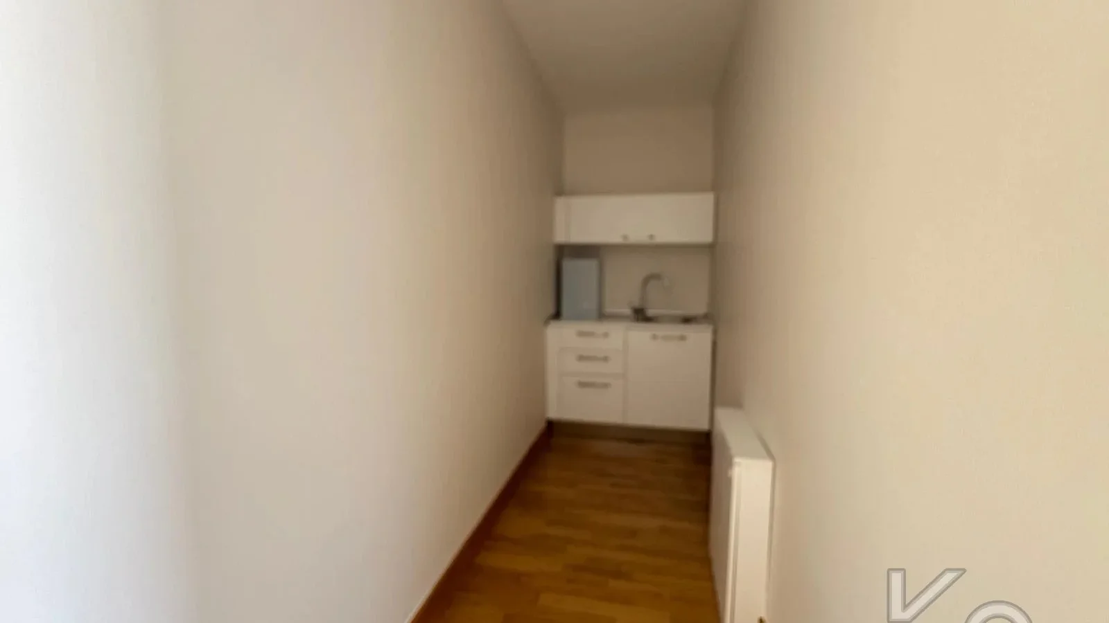 Laci̇vertcadde Erenköy Güvenli̇kli̇ Havuzlu Terasli 205m² Net 4+2