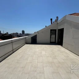 Laci̇vertcadde Erenköy Güvenli̇kli̇ Havuzlu Terasli 205m² Net 4+2
