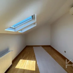 Laci̇vertcadde Erenköy Güvenli̇kli̇ Havuzlu Terasli 205m² Net 4+2