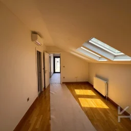 Laci̇vertcadde Erenköy Güvenli̇kli̇ Havuzlu Terasli 205m² Net 4+2