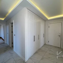 Laci̇vertcadde Erenköy Güvenli̇kli̇ Havuzlu Terasli 205m² Net 4+2