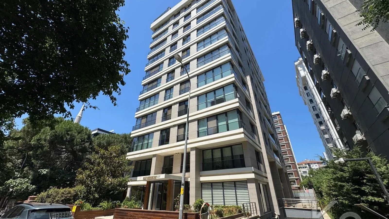Laci̇vertcadde Erenköy Güvenli̇kli̇ Havuzlu Terasli 205m² Net 4+2