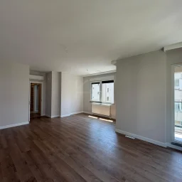 Lacivertcadde Gayrimenkul Caddeye 1. Paralelde 100m² Net 3+1 Sıfır Ara Kat
