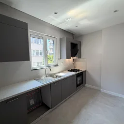 Lacivertcadde Gayrimenkul Caddeye 1. Paralelde 100m² Net 3+1 Sıfır Ara Kat