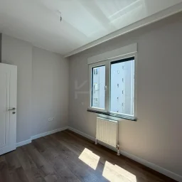 Lacivertcadde Gayrimenkul Caddeye 1. Paralelde 100m² Net 3+1 Sıfır Ara Kat