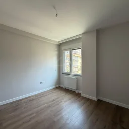 Lacivertcadde Gayrimenkul Caddeye 1. Paralelde 100m² Net 3+1 Sıfır Ara Kat