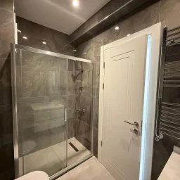 Lacivertcadde Gayrimenkul Caddeye 1. Paralelde 100m² Net 3+1 Sıfır Ara Kat