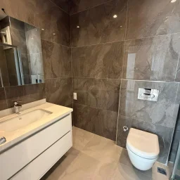 Lacivertcadde Gayrimenkul Caddeye 1. Paralelde 100m² Net 3+1 Sıfır Ara Kat