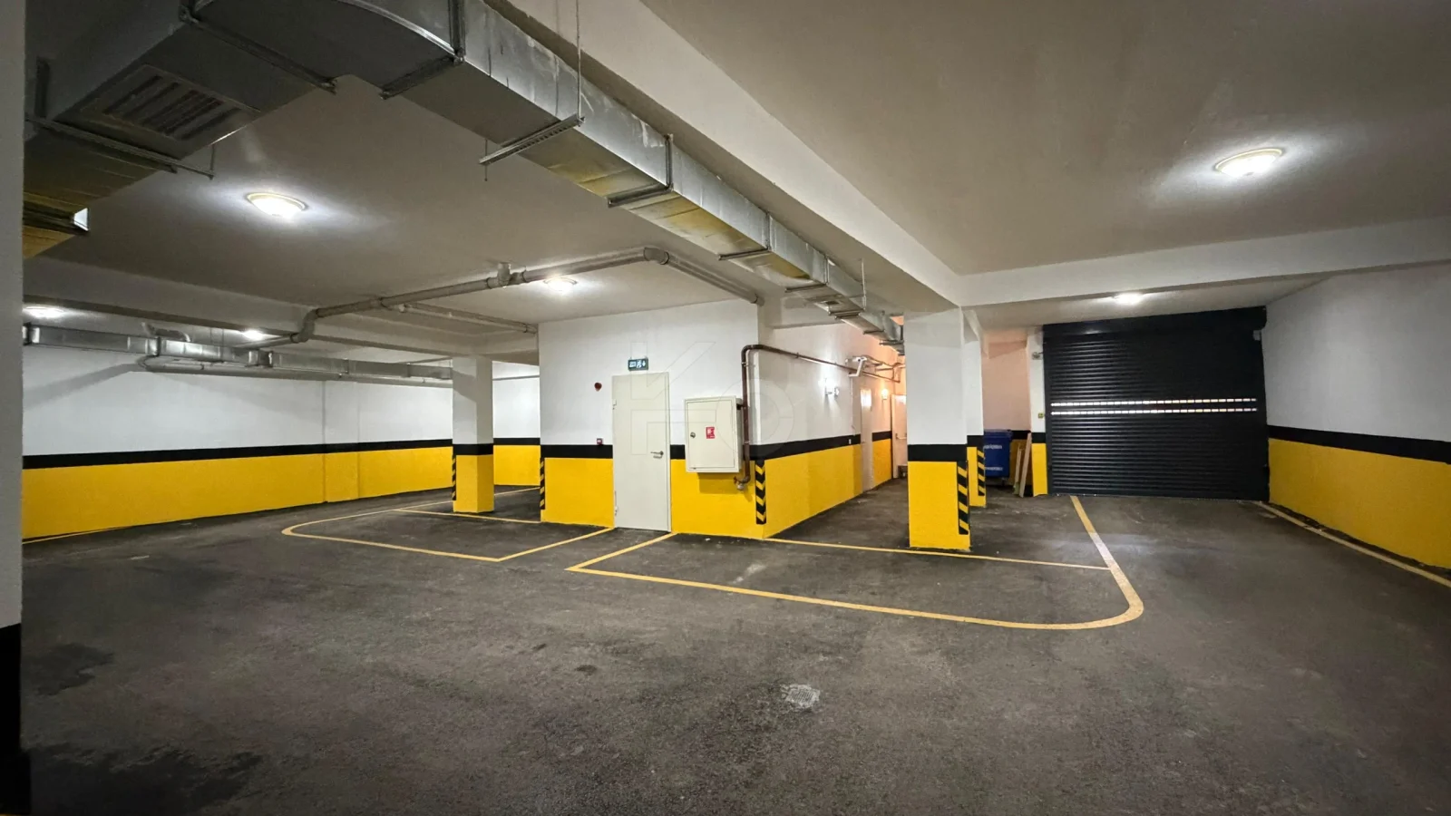 Lacivertcadde Gayrimenkul Caddeye 1. Paralelde 100m² Net 3+1 Sıfır Ara Kat