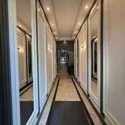 Lacivertcadde Gayrimenkul Caddeye 1. Paralelde 100m² Net 3+1 Sıfır Ara Kat