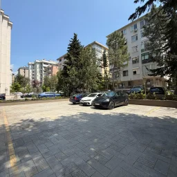 Lacivertcadde Gayrimenkul Caddeye 1. Paralelde 100m² Net 3+1 Sıfır Ara Kat