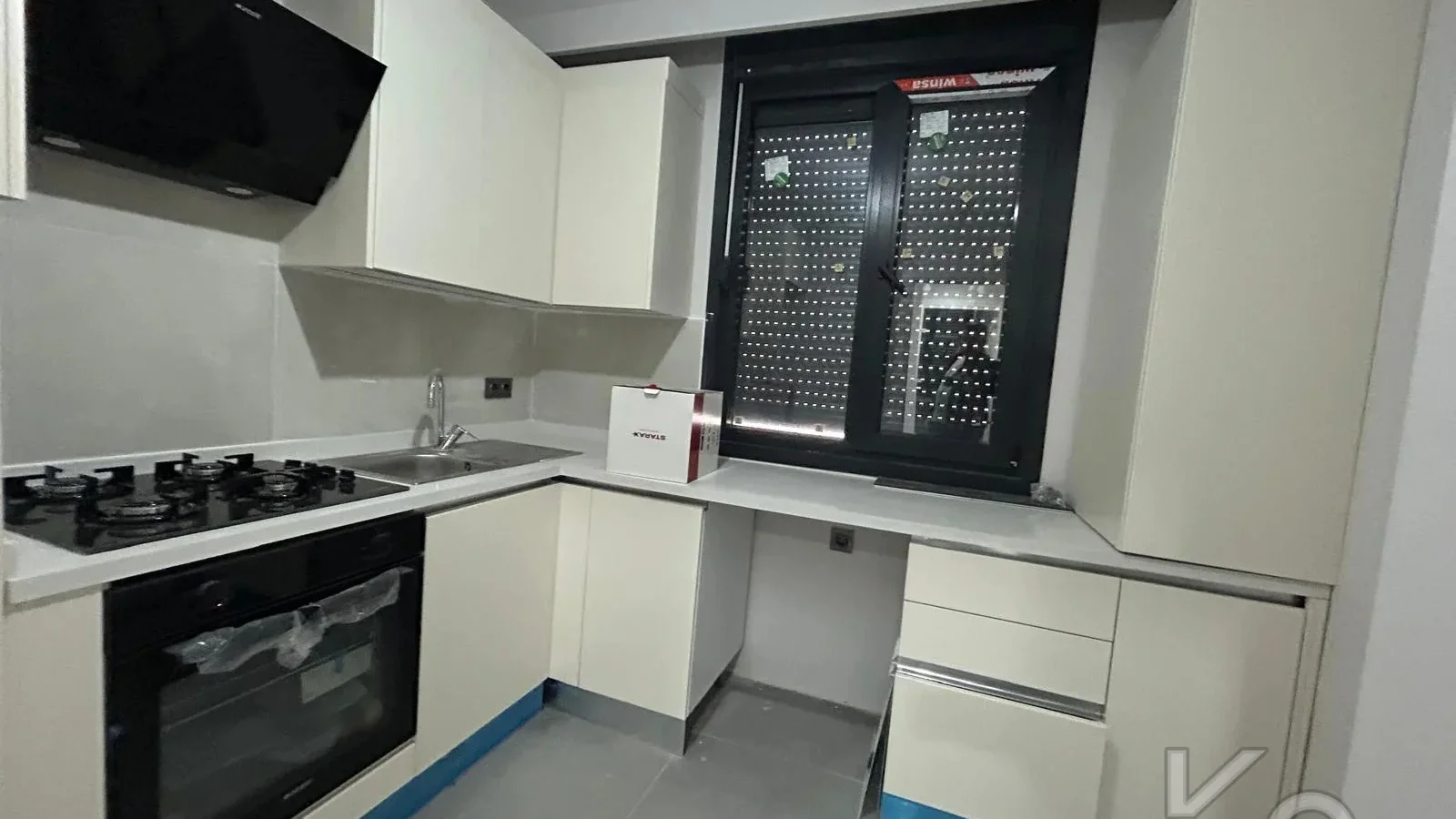Laci̇vert Cadde Suadi̇ye Sifir 73m² Net 2+1