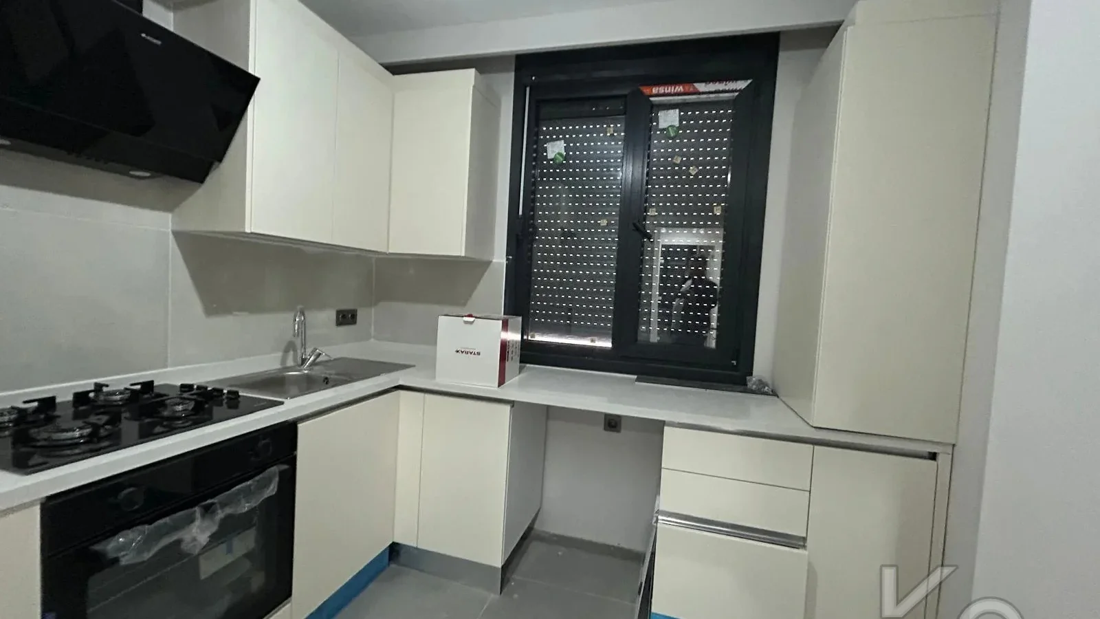 Laci̇vert Cadde Suadi̇ye Sifir 73m² Net 2+1