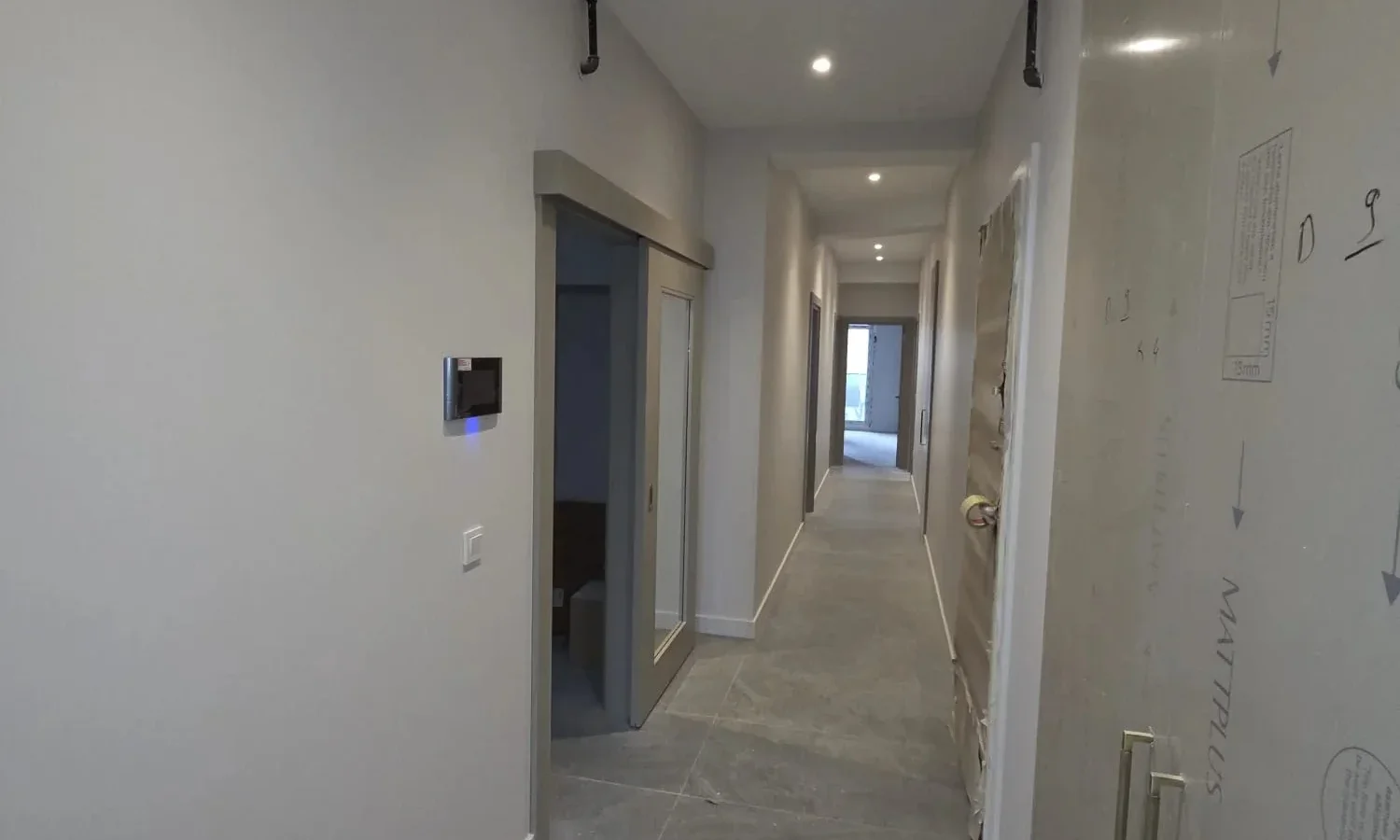 Laci̇vert Cadde Caddebostan Sifir Balkonlu 3+1 105m² Dai̇re