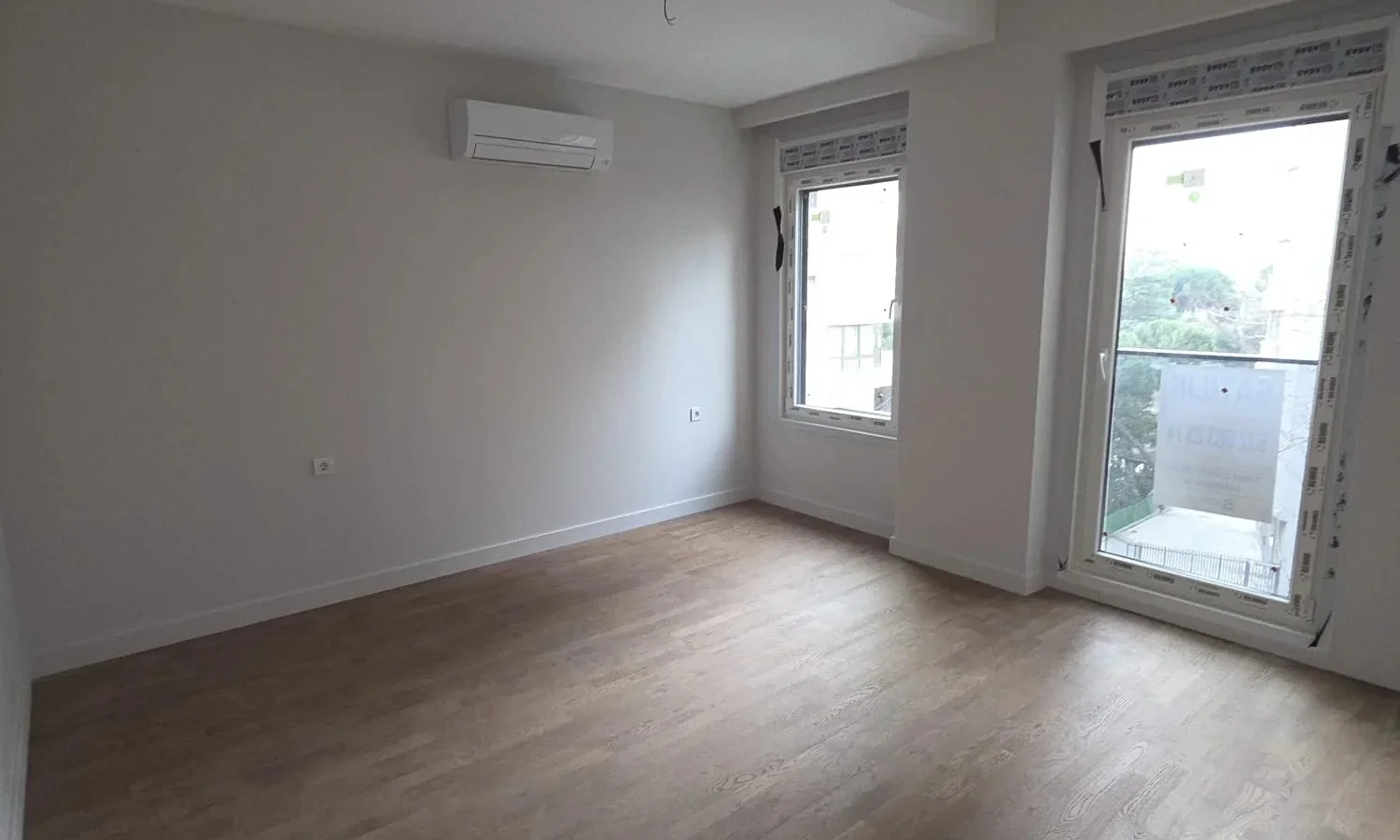 Laci̇vert Cadde Caddebostan Sifir Balkonlu 3+1 105m² Dai̇re