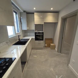 Laci̇vert Cadde Caddebostan Sifir Balkonlu 3+1 105m² Dai̇re