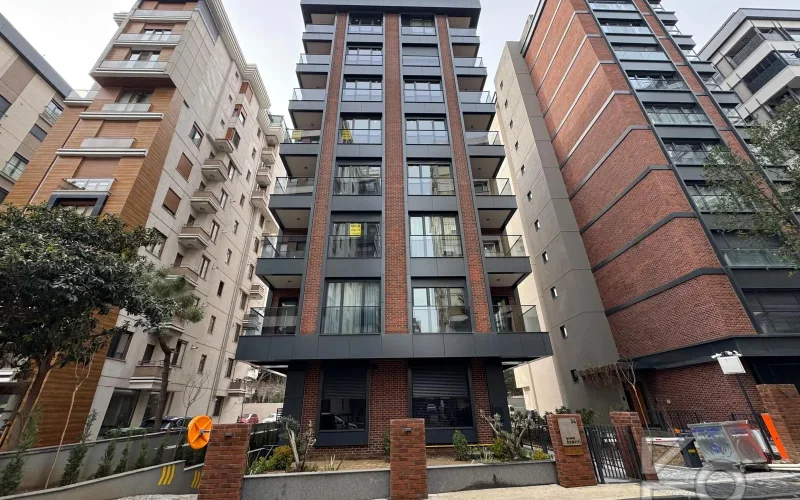 Laci̇vert Cadde Caddebostan Sifir Balkonlu 3+1 105m² Dai̇re
