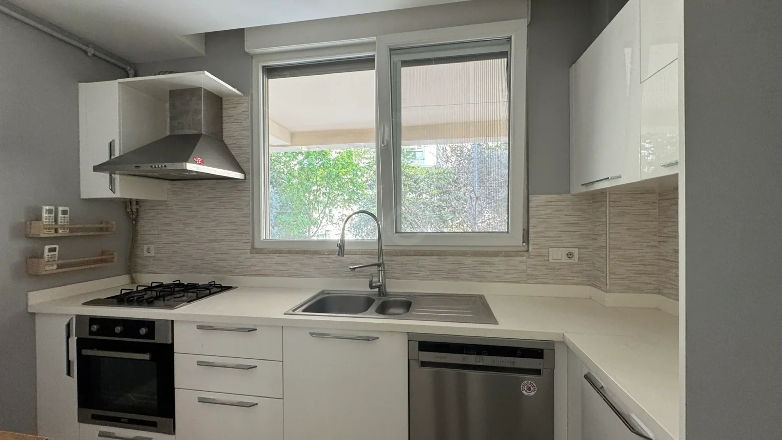 Academy Erenköy Divan Pastanesine Komşu 88m2 3+1 Yeni Bina Satılık