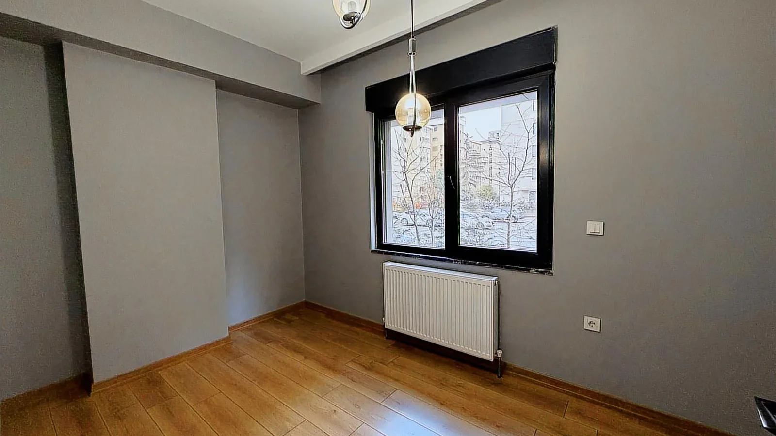 Caddebostan Sahil Ve Bağdat Caddesi Arasında 2+1 Satılık Daire