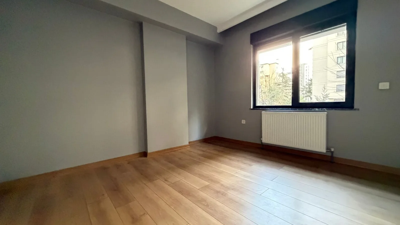 Caddebostan Sahil Ve Bağdat Caddesi Arasında 2+1 Satılık Daire