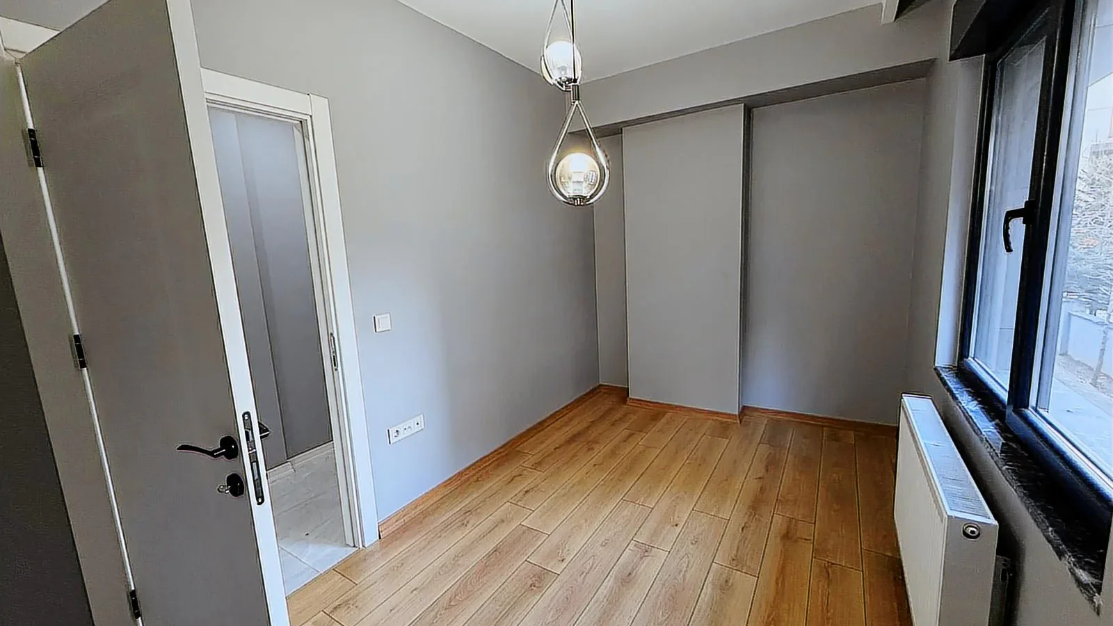 Caddebostan Sahil Ve Bağdat Caddesi Arasında 2+1 Satılık Daire