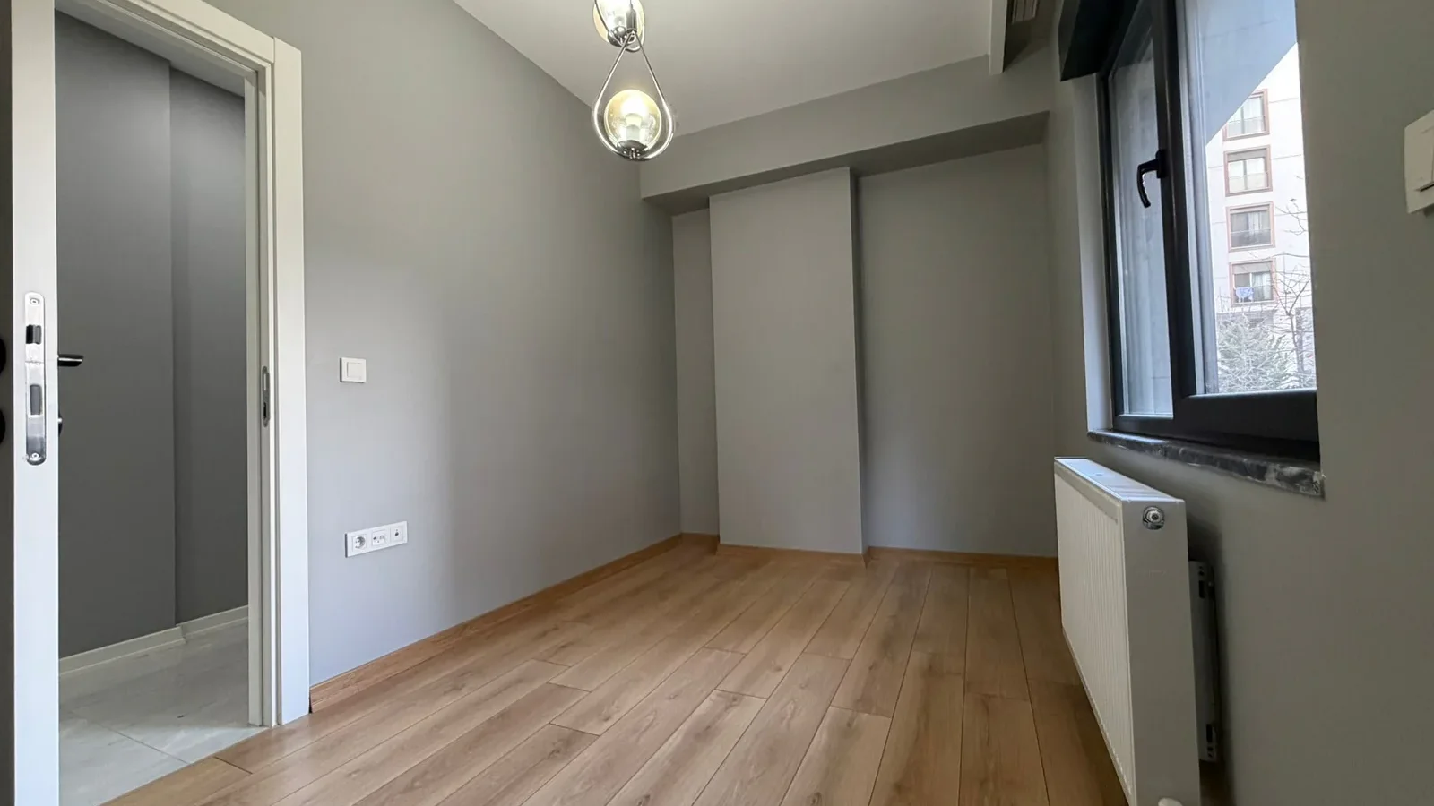 Caddebostan Sahil Ve Bağdat Caddesi Arasında 2+1 Satılık Daire