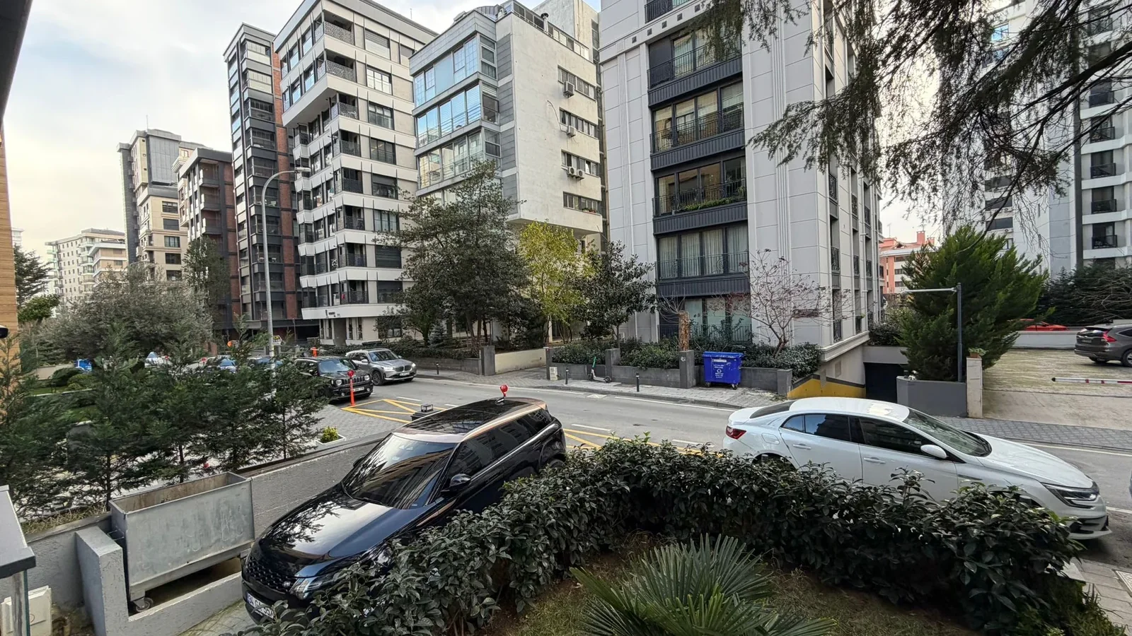 Caddebostan Sahil Ve Bağdat Caddesi Arasında 2+1 Satılık Daire
