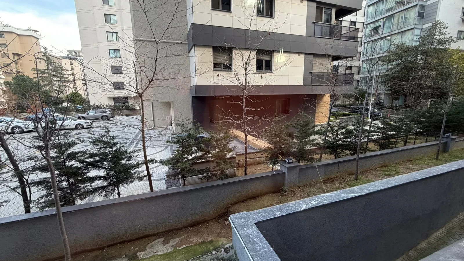 Caddebostan Sahil Ve Bağdat Caddesi Arasında 2+1 Satılık Daire