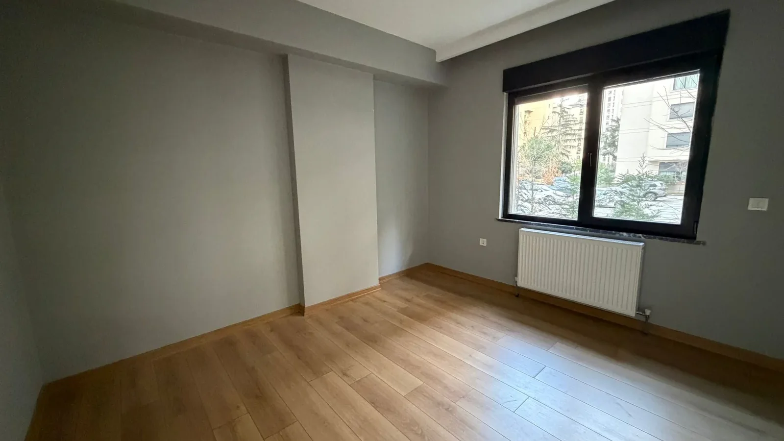 Caddebostan Sahil Ve Bağdat Caddesi Arasında 2+1 Satılık Daire