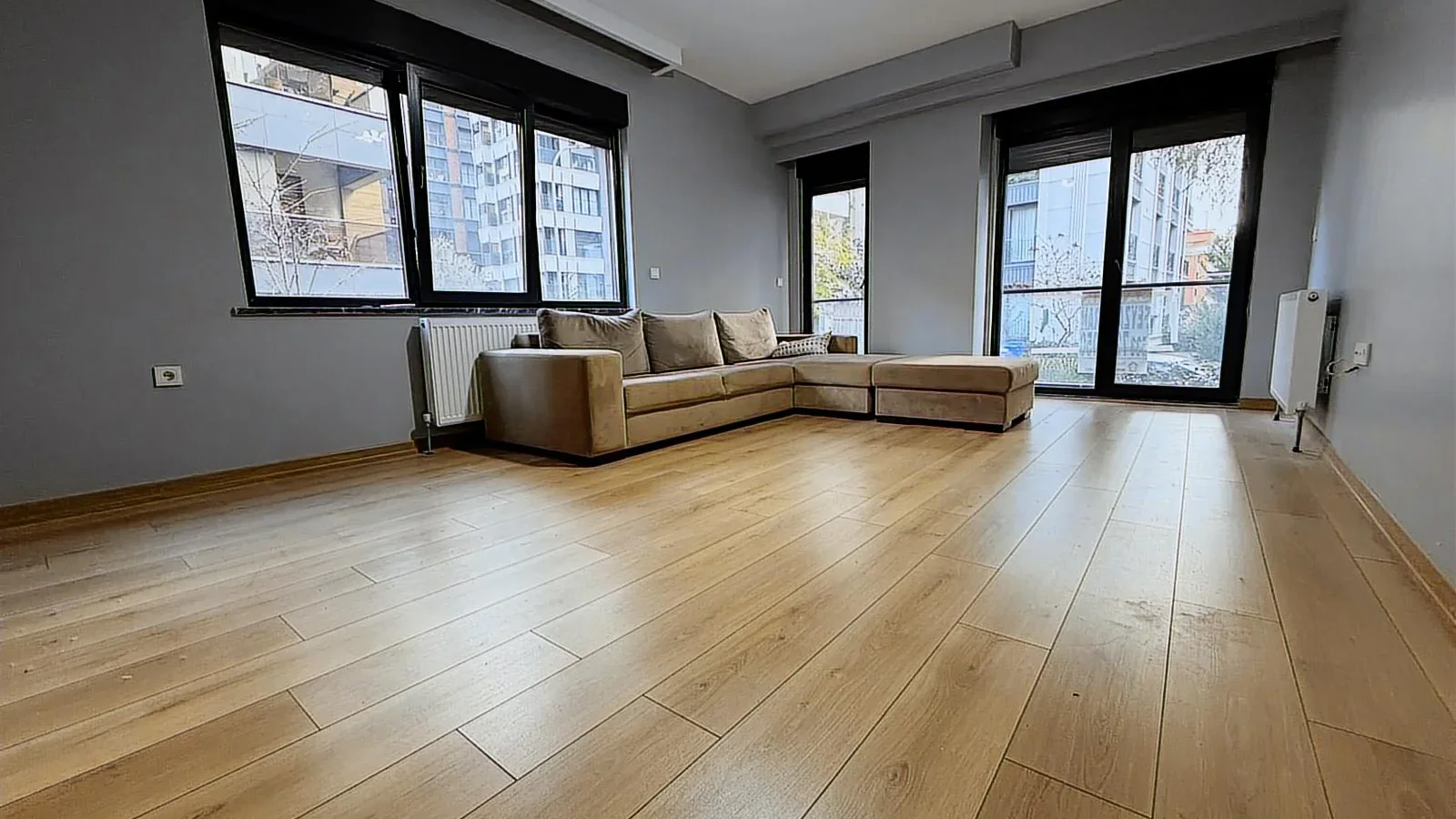 Caddebostan Sahil Ve Bağdat Caddesi Arasında 2+1 Satılık Daire