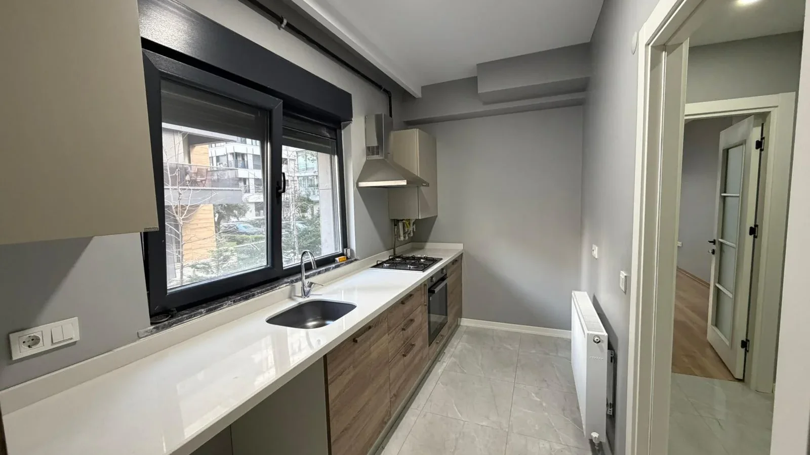 Caddebostan Sahil Ve Bağdat Caddesi Arasında 2+1 Satılık Daire