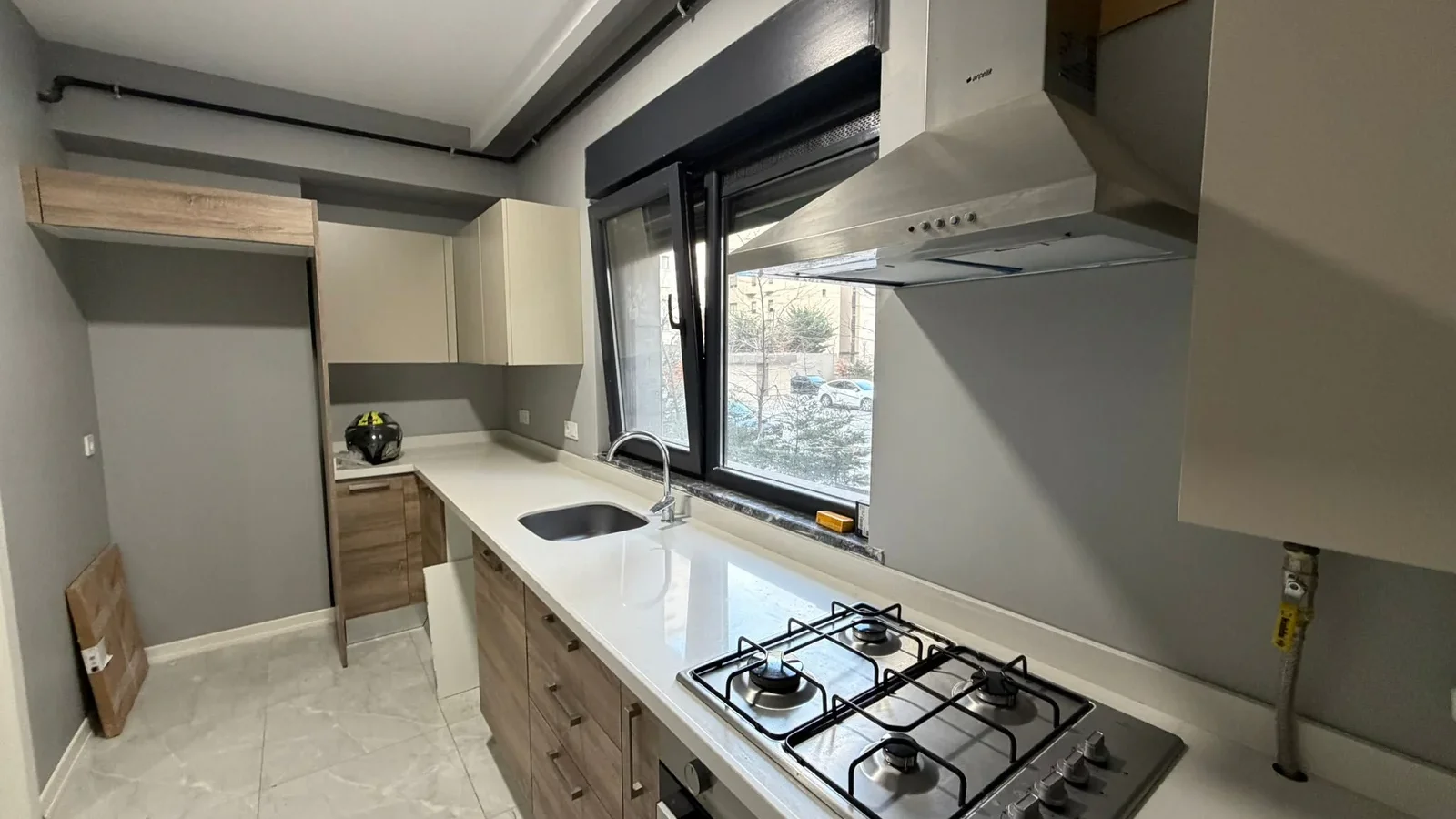 Caddebostan Sahil Ve Bağdat Caddesi Arasında 2+1 Satılık Daire