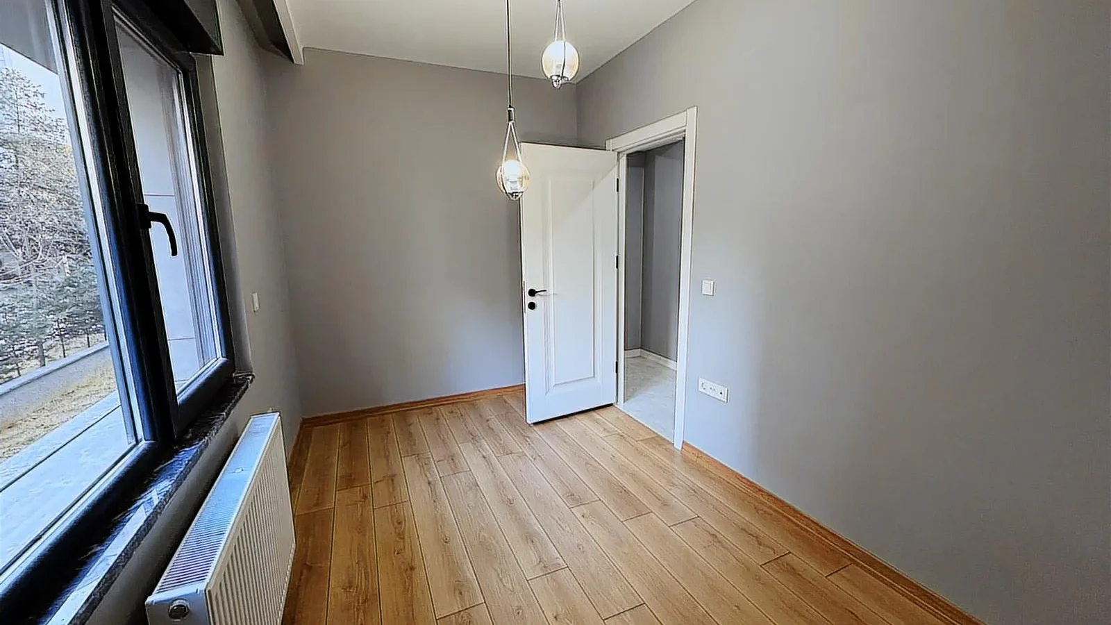 Caddebostan Sahil Ve Bağdat Caddesi Arasında 2+1 Satılık Daire